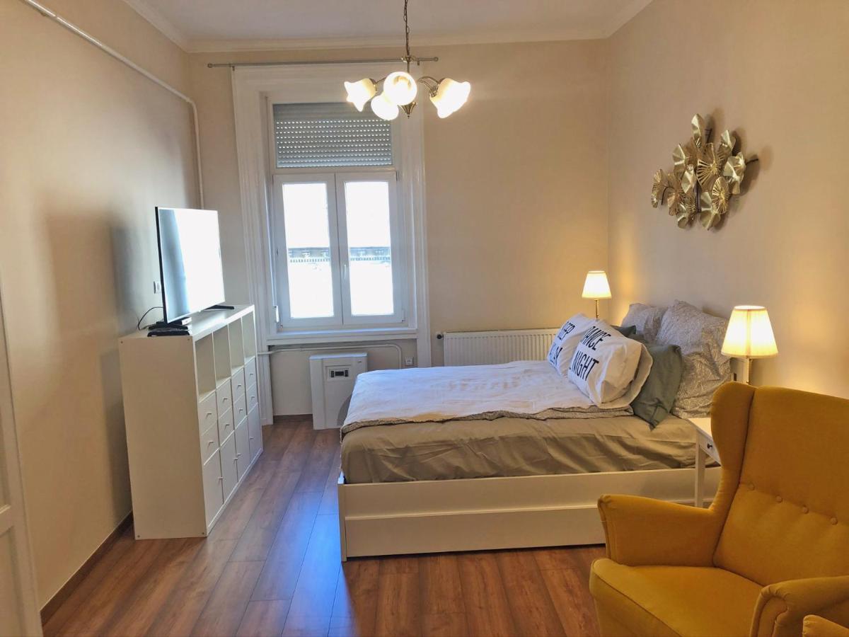 Modern Comfort In Historical Budapest Bagian luar foto